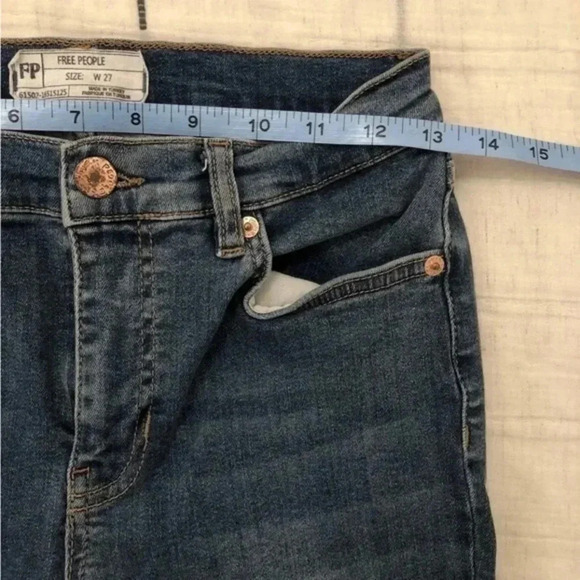 Free People | EUC Women’s Great Heights Skinny Jeans Frayed Hem Size 27 - Picture 9 of 9